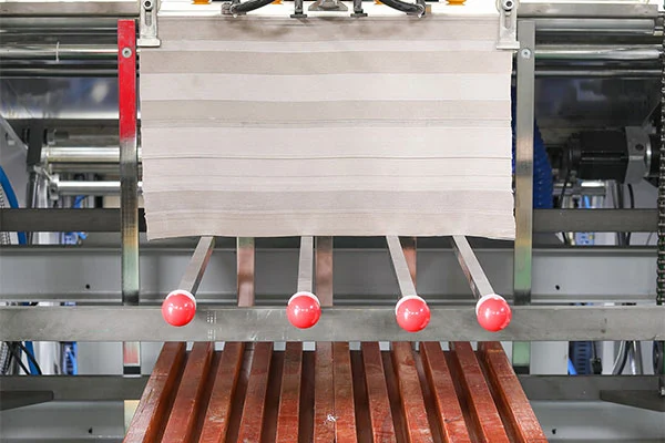 O que torna a laminação inteligente uma escolha mais sustentável para acabamento de impressão?